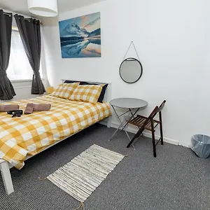  Homestay In Mile End